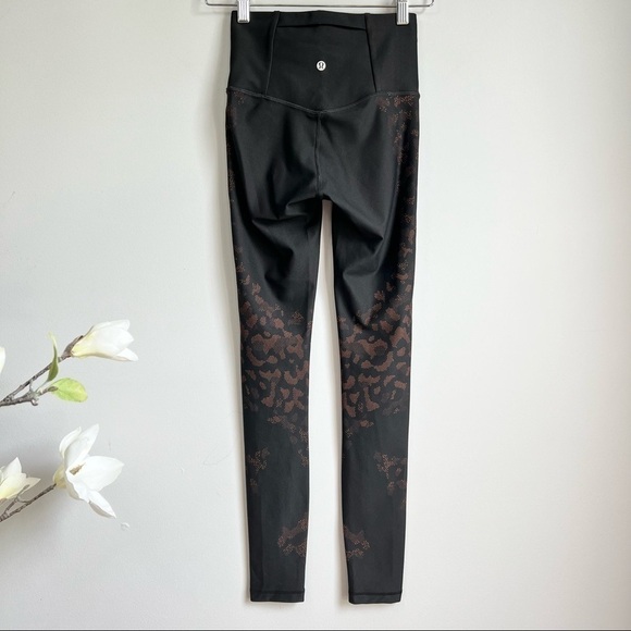 Lululemon Mapped out Camo leggings in black/ burnt orange G77 - Picture 6 of 10